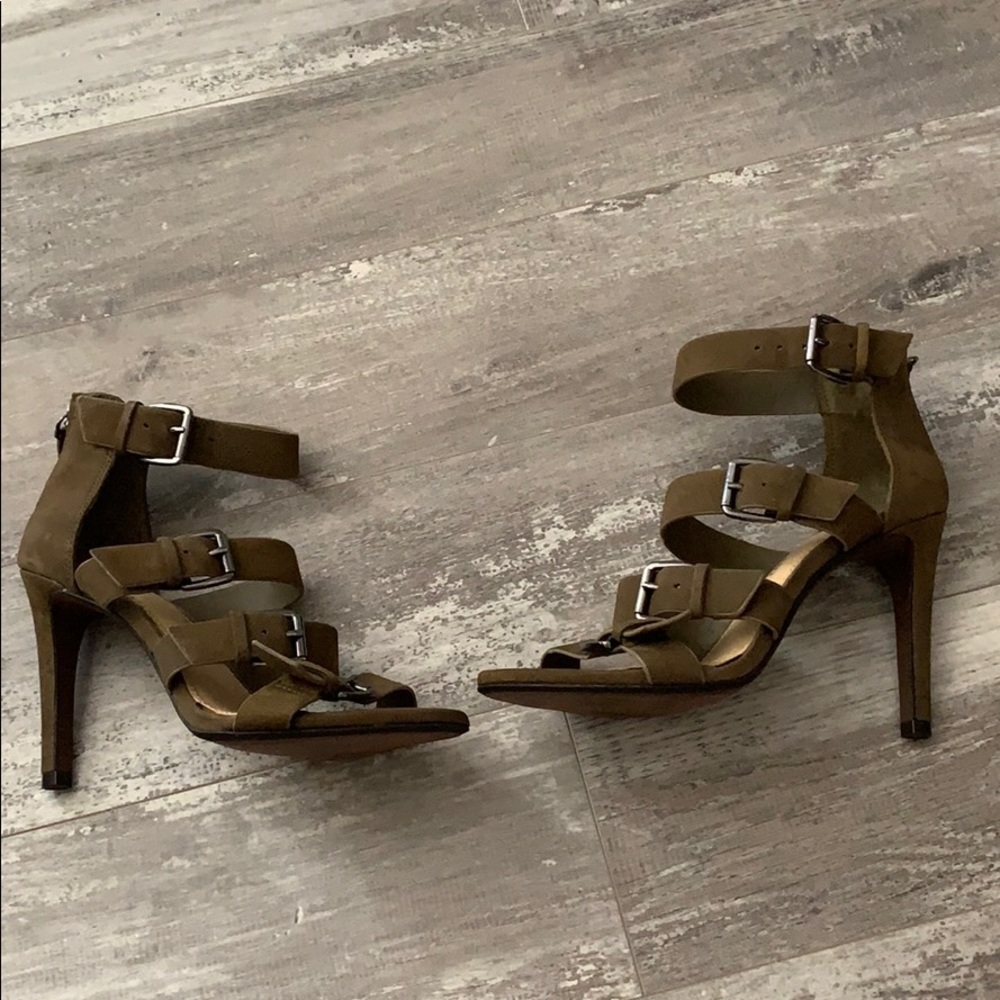 Gianni Bini Olive Buckle Heels 6